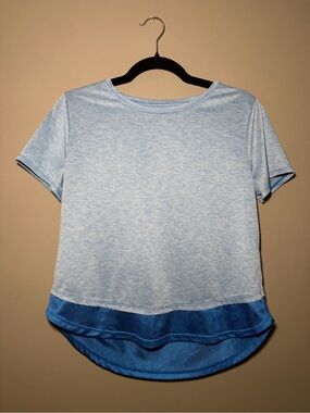 Under Armour UA Tech Vent Short Sleeve Training T-Shirt Tee Blue Mesh Hem Sporty